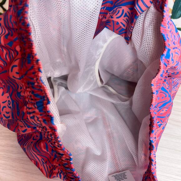 VINEYARD VINES 7" Printed Chappy Swim Trunks in Pinks and Blue Men's XS - Picture 11 of 13